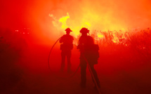 La Californie subit son plus grand incendie de l'année et craint un été dangereux