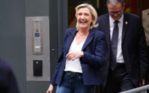 Le Pen met en garde contre "un coup d'État administratif", l'Elysée l'appelle au "sang froid"