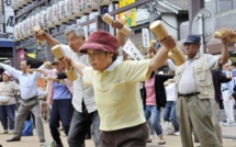 Japon: des cadeaux moins coûteux pour les centenaires, trop nombreux