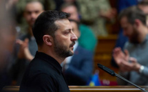 Ukraine: Zelensky présente son "plan de victoire" et exclut de céder des territoires