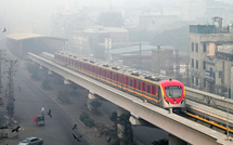 Avec une pollution record, la ville pakistanaise de Lahore ferme une semaine ses écoles