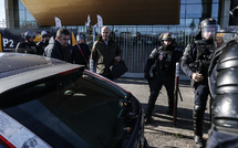 Agriculteurs: visite tendue d'Arnaud Rousseau à Agen, la bataille FNSEA-CR se durcit