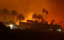 Un gigantesque incendie fait deux morts dans l'Ouest australien