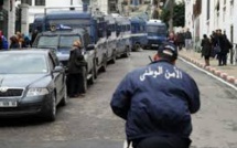 En Algérie, la police arrête un voleur endormi à côté de son butin
