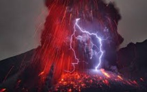 Eruption du volcan Sakurajima dans le sud du Japon