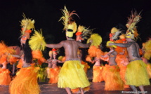 Tahiti Ora dansera à l'arrivée de François Hollande dimanche soir