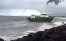 Le thonier Tahiti Nui échoué à cause d'une panne moteur