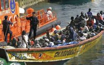 Indonésie: tir de sommation face à un bateau de migrants bloqué en mer