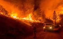 Incendie en Californie: 80 bâtiments détruits, des autoroutes fermées