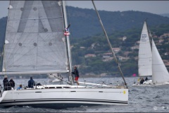 Equipage "les îles de Tahiti" sur "Lady Jo" pendant une des régates des "modernes"